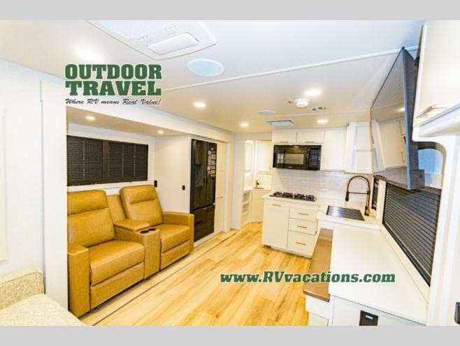 Les voyages estivaux stimulent la demande de camping-cars à Beamsville, Ontario