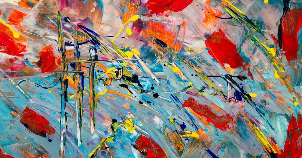 Canadian Sculptor Debuts Falcon Collection at Saudi Exhibition